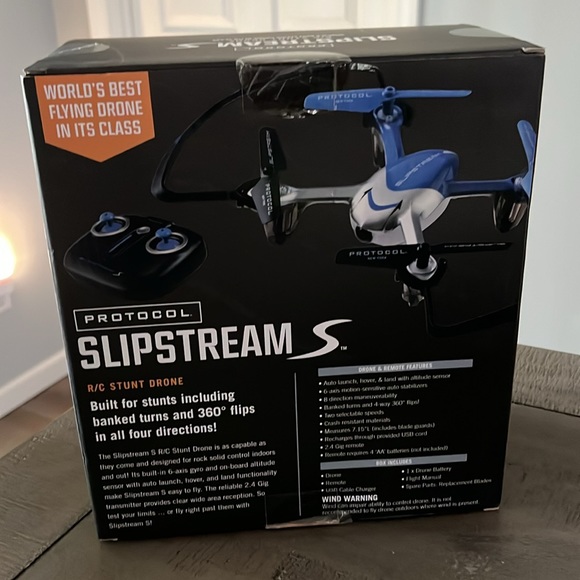 Slipstream S Remote Control Stunt Drone - Picture 4 of 9
